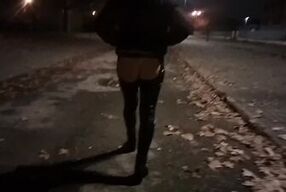 A passeggio col culo di fuori