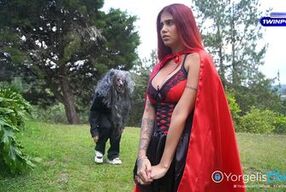 Caperucita Estaba Perdida En El Bosque Y Es Follada Por El Lobo Feroz - Yorgelis Carrillo