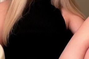 Do you want to watch me masturbate? Female orgasm. 4K 60FPS