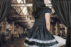 HENTAI Aibu。廃墟。メイド。電動マッサージ機でオナニー。