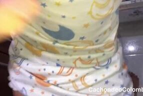 NOS DEJAN SOLOS EN CASA, SE DEJA COMER SU RICO CULO