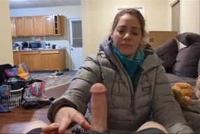 Heather Kane gives Trick Or Treater BEST HALLOWEEN GIFT EVER !