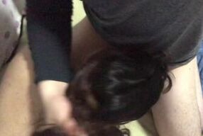 Me la cojo mientras está recostada 2