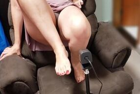 Casada safada se exibe pra estranhos na intetnet