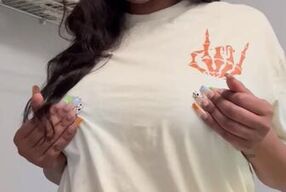 REDD DAHLIA SQUIRTS AND CUMS