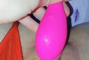 Close wet pussy play