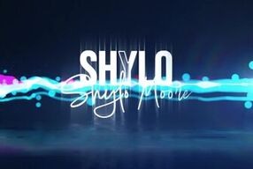 Hippie girl gives guy an amazing blowjob & he gives her a creampie in return!