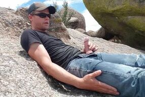 High desert hike pissing and cumming in public in 1080p