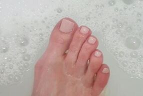 Cleaning My Tired Foot! Gets Right In-between The Toe